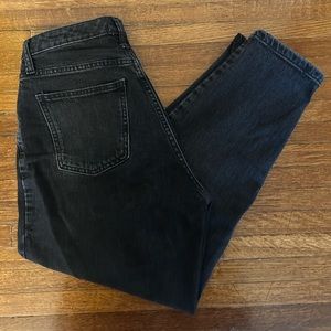 Mom Jeans Tapered Leg Relaxed High Rise